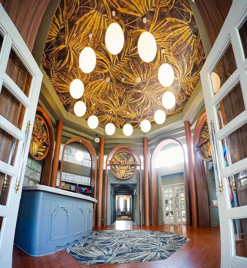 Hualien Farglory Hotel Yanliau Экстерьер фото Interior of the library