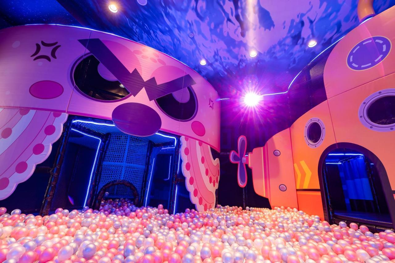 Hualien Farglory Hotel Yanliau Экстерьер фото The ball pit at the centre